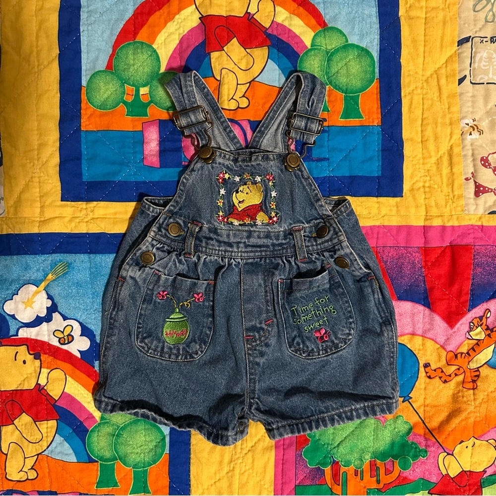 Vintage Winnie the Pooh Denim
Overalls (6/9 months)